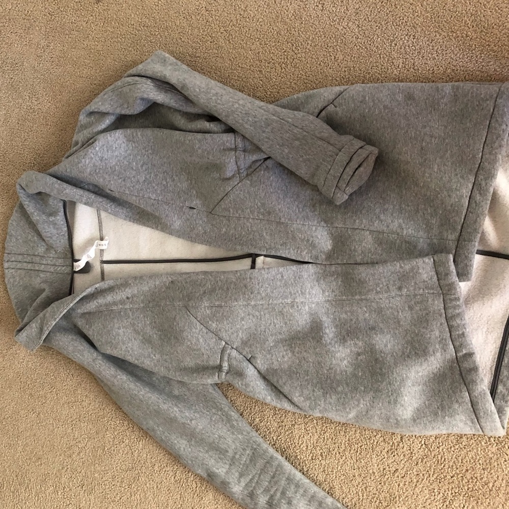 LULULEMON NEVER WORN COAT
